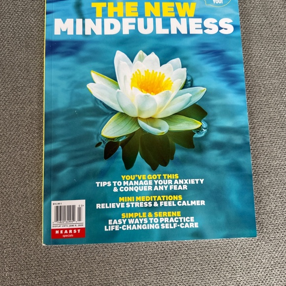 9 assorted mindfulness magazines - Picture 9 of 10